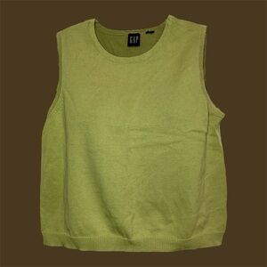 Light green GAP top